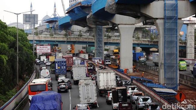 Banyak Keluhan Bikin Macet, Proyek di Tol Japek Digarap Bergantian