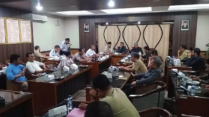 Ke DPRD, Nelayan Rembang Curhat Harga Solar Non Subsidi Naik