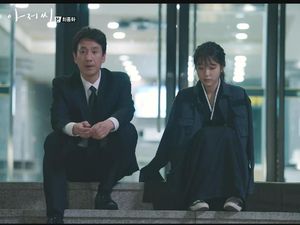 Sabet Daesang Awards, My Ahjussi Disebut Drama Terbaik Sepanjang Masa