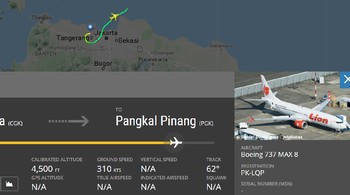 Namun kembali merosot ke 4.500 kaki pada 06.29 WIB dengan kecepatan 310 knots. Foto: Screenshot Flightradar24