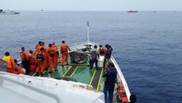 Kapal Kemenhub melakukan penyisiran di perairan Karawang. Istimewa/Ditjen Perhubungan Laut Kemenhub