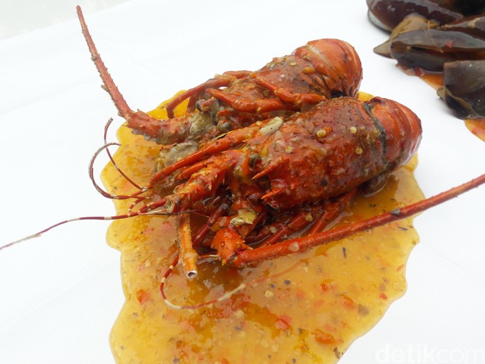 Miting Lobster: Puas Makan Kepiting Papua Jumbo Berdaging 