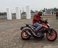 Seberapa Nyaman KTM Duke Dijadikan Motor Harian?