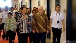 Gaya Jokowi-Turnbull Kompak Berbatik di Bali