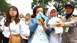 Tangisan Tersedu-sedu Keluarga Korban Lion Air