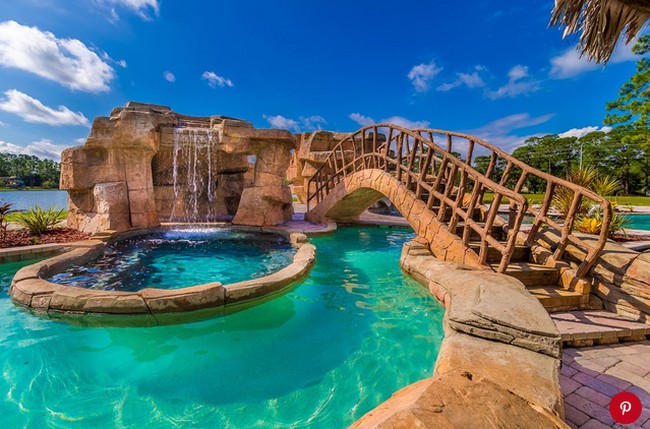 Bangunan berdiri di area seluas 3,2 hektar dan dijual seharga USD 849 ribu atau sekitar Rp 12,9 miliar. Rumah ini ditawarkan oleh developer properti ternama Treasure Coast Sothebys International Realty. Foto: Dok. People/Treasure Coast Sothebys International Realty