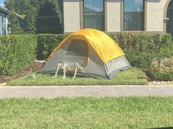 Unik! Dekorasi Halloween Rumah Ini Berubah Setiap Hari