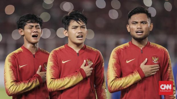 Firza (kiri) saat ini masuk ke dalam skuat Timnas Indonesia U-22.