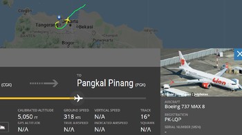 Ketinggian itu menurun ke 5.050 kaki pada 06.26 dengan kecepatan 318 knots. Foto: Screenshot Flightradar24
