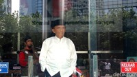 Ia berada di KPK sekitar 30 menit.