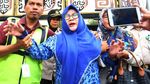Tangisan Tersedu-sedu Keluarga Korban Lion Air