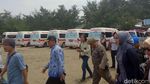 Ambulans Disiagakan di Pantai Pakis Karawang