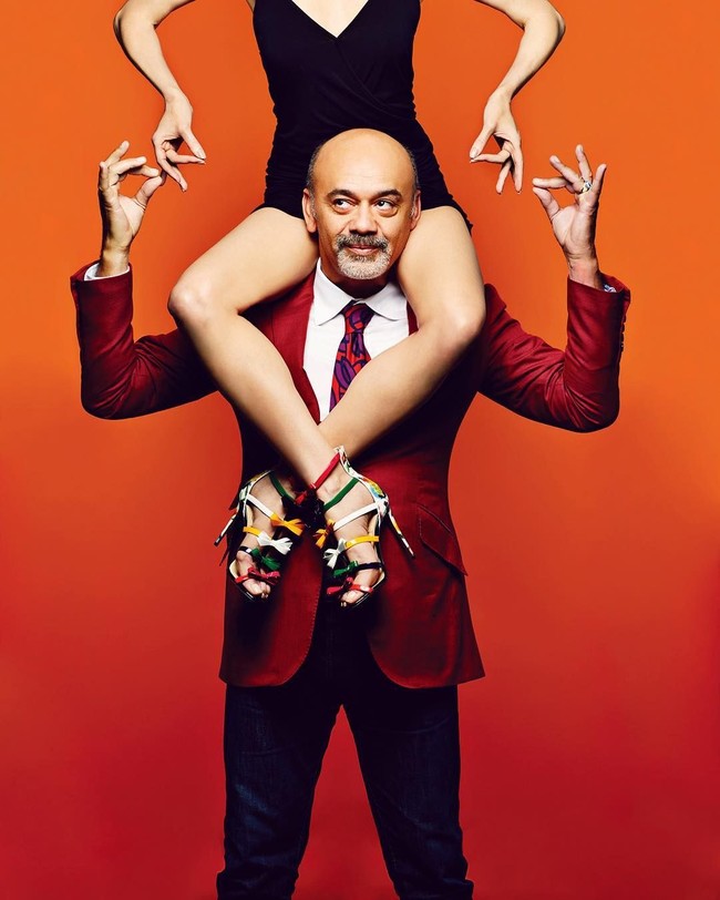 Tangan Adele sering terpilih untuk mewakili brand-brand terkenal, sebut saja Chanel, Christian Dior, Yves Saint Laurent, Apple, hingga Burger King. Foto: Instagram @adeleuddo