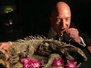 Aksi Vin Diesel Jualan Nanas hingga Orang Terkaya di Dunia yang Doyan Kecoa