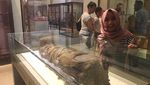 Keseruan Fatin saat Kunjungi Museum di Kairo
