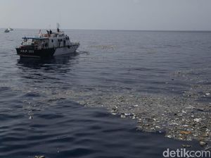 Menhub: Saksi Melihat Pesawat Turun ke Laut, Tak Dengar Ledakan