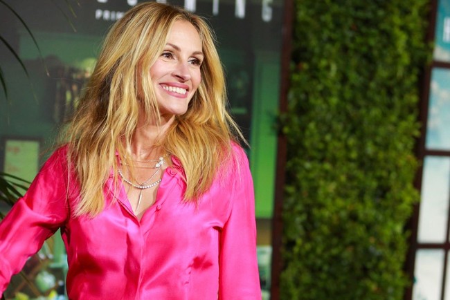 Senyum lebar Julia Roberts menarik perhatian publik sejak pertama kali ia muncul sebagai aktris di era 80-an dan awal 90-an. Ia bahkan disebut-sebut sebagai wanita pemilik senyum paling indah. Foto: Getty Images