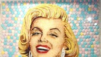 Potret selebriti ini dibuat dengan sangat mendetail. Seperti pada potret Marilyn Monroe ini dibuat persis seperti wajah aslinya, Mulai dari rambut yang bergelombang, hingga lipatan kulitnya. Foto: Istimewa