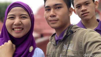 Kita pun dapat menggunakan mode Potrait untuk membuat blur latar belakang. Foto: Adi Fida Rahman/detikINET