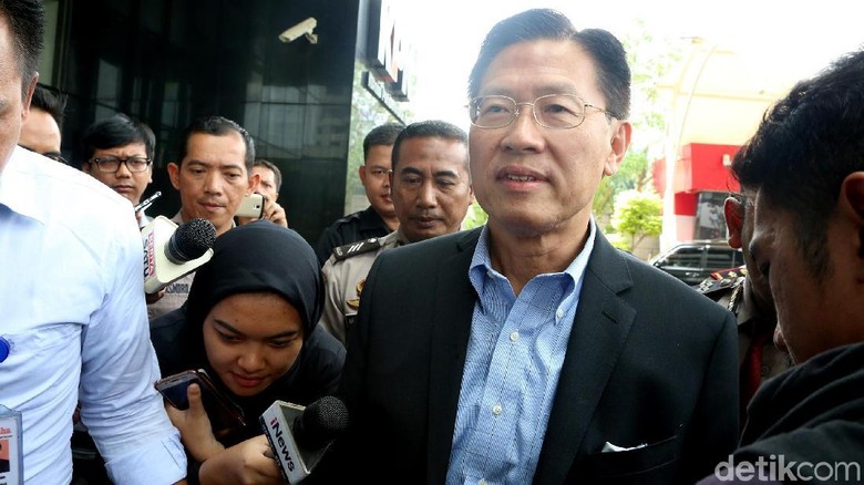 James Riady Penuhi Panggilan KPK James Riady Penuhi Panggilan KPK