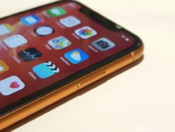 Unboxing iPhone XR Warna Coral yang Berpenampilan Kece