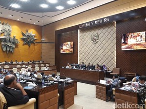 Komisi V DPR Cecar Kemenhub soal Lion Air JT 610 Jatuh