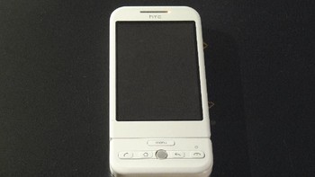 Kamera yang diusungnya beresolusi 3 megapixel. Foto: Digital Trends