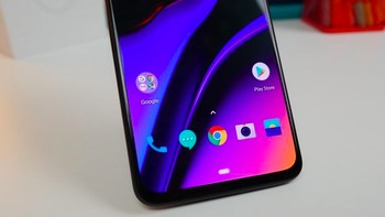 Sayangnya, ponsel ini sepertinya takkan beredar resmi di Indonesia karena OnePlus sudah beberapa waktu lalu hengkang. Foto: Mashable