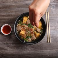 Ini Dia 5 Restoran di Los Angeles yang Punya Makanan Indonesia Enak