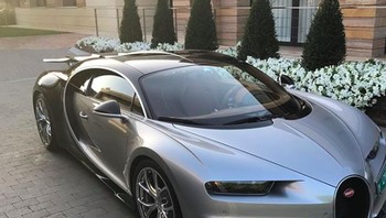 Terkadang Ronaldo memamerkan koleksi mobil mewahnya. Foto: Instagram