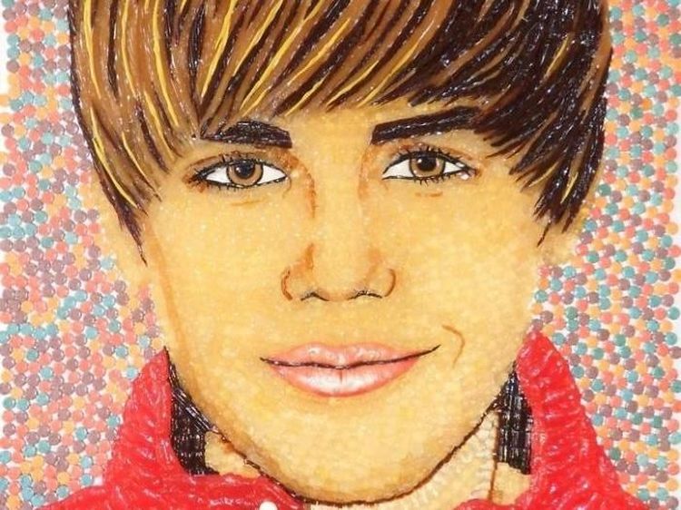 Nyam! Wajah Justin Bieber hingga Nicki Minaj Ini Dilukis dengan Ribuan Permen