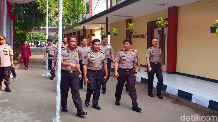 Wakapolri Cek Ruang Forensik Korban Lion Air JT 610 di RS Polri