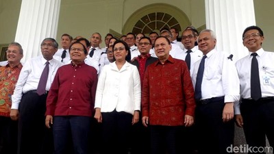 Rizal Ramli-Sri Mulyani, dari Tantangan Debat hingga Foto Bareng