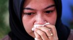 Foto: Tangis Keluarga Korban Lion Air Pecah di RS Polri