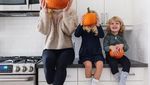 Gemas! Lihat Kompaknya Momen Makan Keluarga Happy Grey Lucky