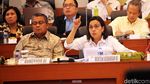 Berduka Peristiwa Lion Air, Sri Mulyani Berpita Hitam Rapat di DPR