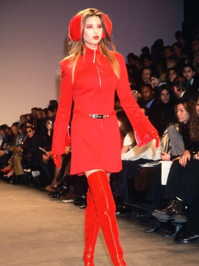 Tapi sebelum tampil elegan karena terjun ke dunia politik, wanita 37 tahun itu adalah seorang model. Saat jadi model penampilannya berbeda jauh seperti saat ini, mulai dari tampil seksi dengan makeup heboh dilakoni oleh Ivanka Trump. Foto: Mohammad Abduh/Wolipop