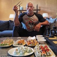 Wah, The Rock Ternyata Doyan Pizza Topping Nanas!