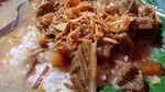 Yuk, Sarapan Nasi Gandul Khas Pati yang Hangat Mantap!