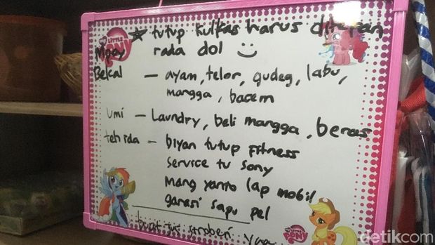 Pesan tulisan tangan Andri untuk keluarganya sebelum terbang ke Pangkalpinang
