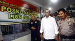 Menhub Sambangi Keluarga Korban Lion Air di RS Polri