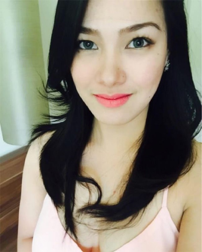 Seperti dilansir Manila Flash, mengemudi bukanlah satu-satunya hobi yang ia lakukan. Ketika Joyce tak di belakang kemudi, ia biasanya berada di kelas untuk mempelajari tata busana. Foto: Facebook