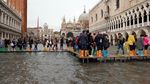 Foto: Banjir Terburuk di Venesia dalam 10 Tahun Terakhir