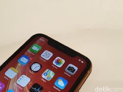 Unboxing iPhone XR Warna Coral yang Berpenampilan Kece