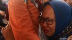 Keluarga Penumpang Lion Air Serahkan Data Antemortem ke RS Polri