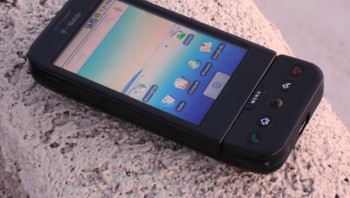 Ia mengusung kapasitas RAM hanya 192 MB, sedangkan prosesor Qualcomm MSM7201A yang diusungnya cuma punya clock speed 528 MHz. Tapi di masa itu sudah terhitung bagus. Foto: Digital Trends