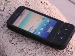 Melihat HTC Dream, Ponsel Pertama Android 10 Tahun Lalu