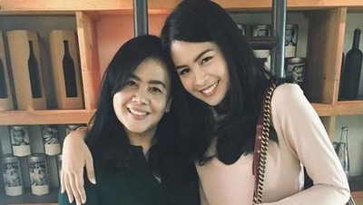 Intip Foto Maudy Ayunda dan Bundanya, kayak Kakak dan Adik