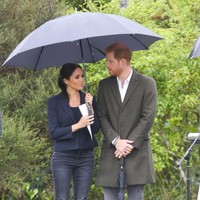 Sejoli yang menikah pada Mei lalu ini juga menyumbangkan sekitar Rp 50 juta untuk Pillars, sebuah program sosial untuk membina anak-anak yang orangtuanya dipenjara. (Foto: Getty Images)