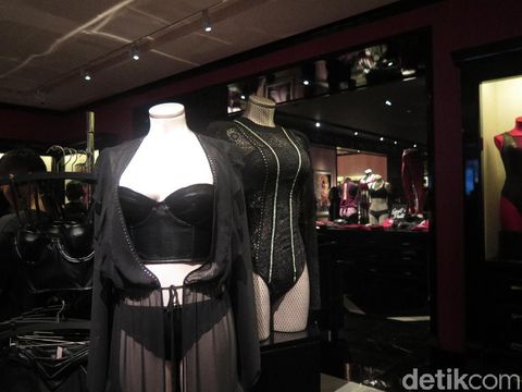 Victoria's Secret Buka Toko Lingerie Pertama di Jakarta